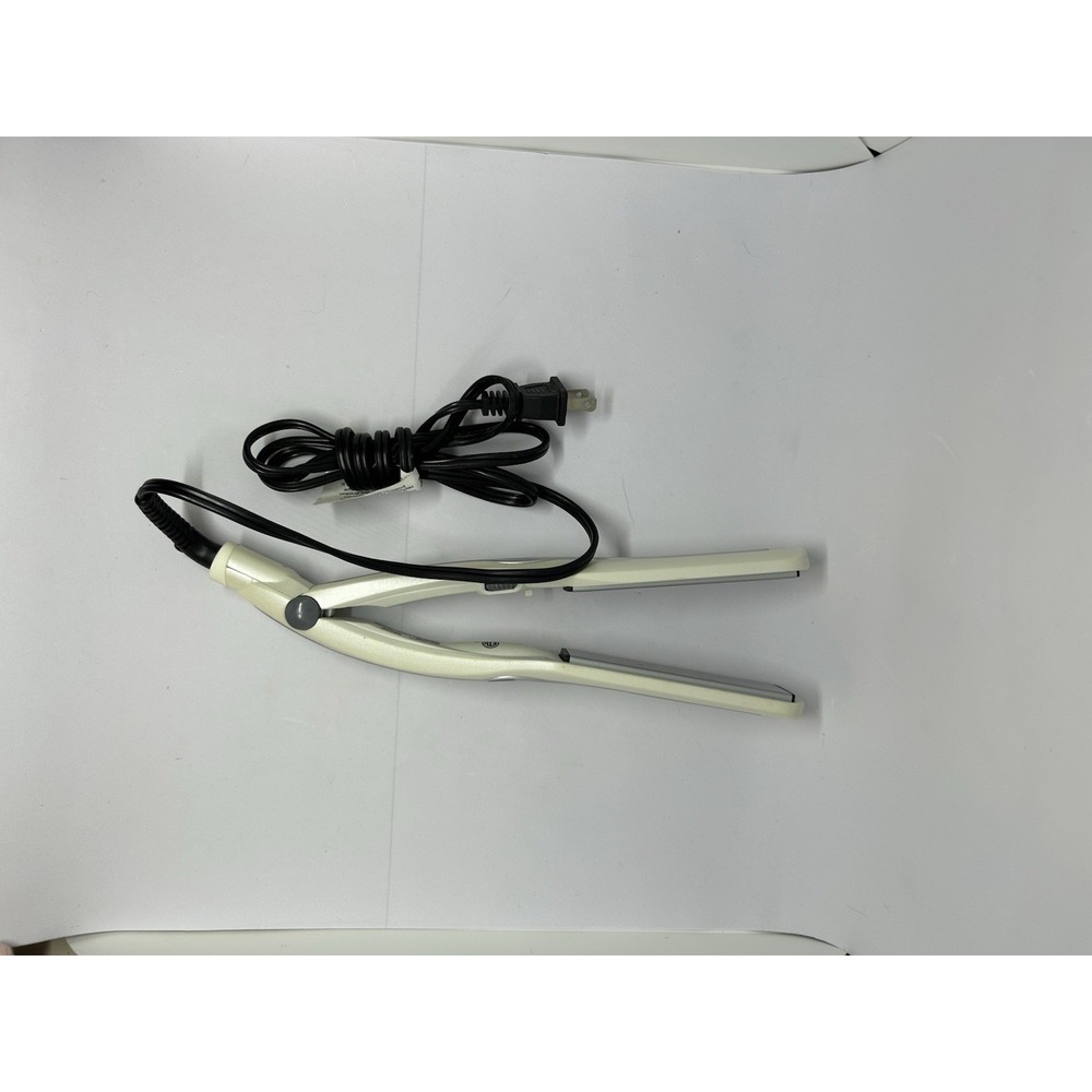 Revlon professional Hair Straightener Flat Iron White Model RVST2087